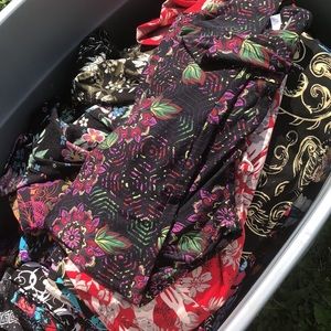 Lula Roe “unicorn” almost 150 pairs